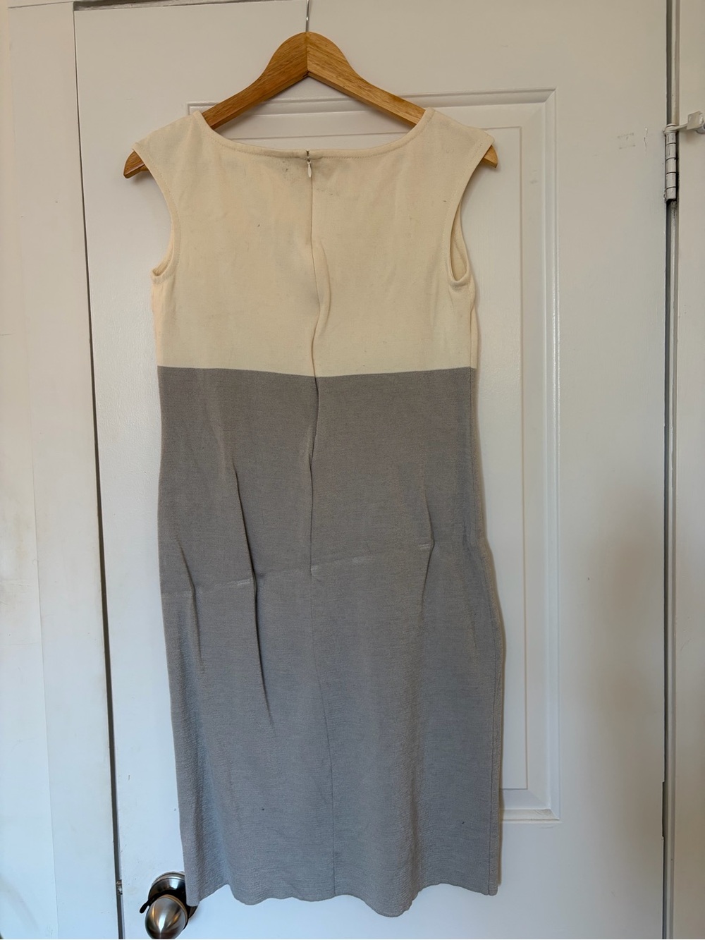 St. John Ivory and Gray Colorblock Midi Dress - Picture 2 of 4
